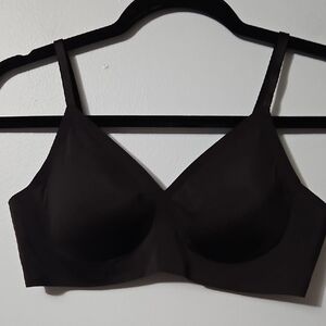 Women's Black Seamless Wireless Bra W/removable pads Size S